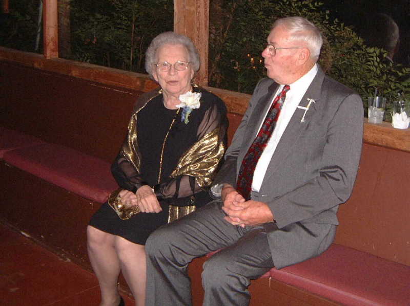 Gramphi Remembered/800x600_2002-10-FU-WEDDING.JPG